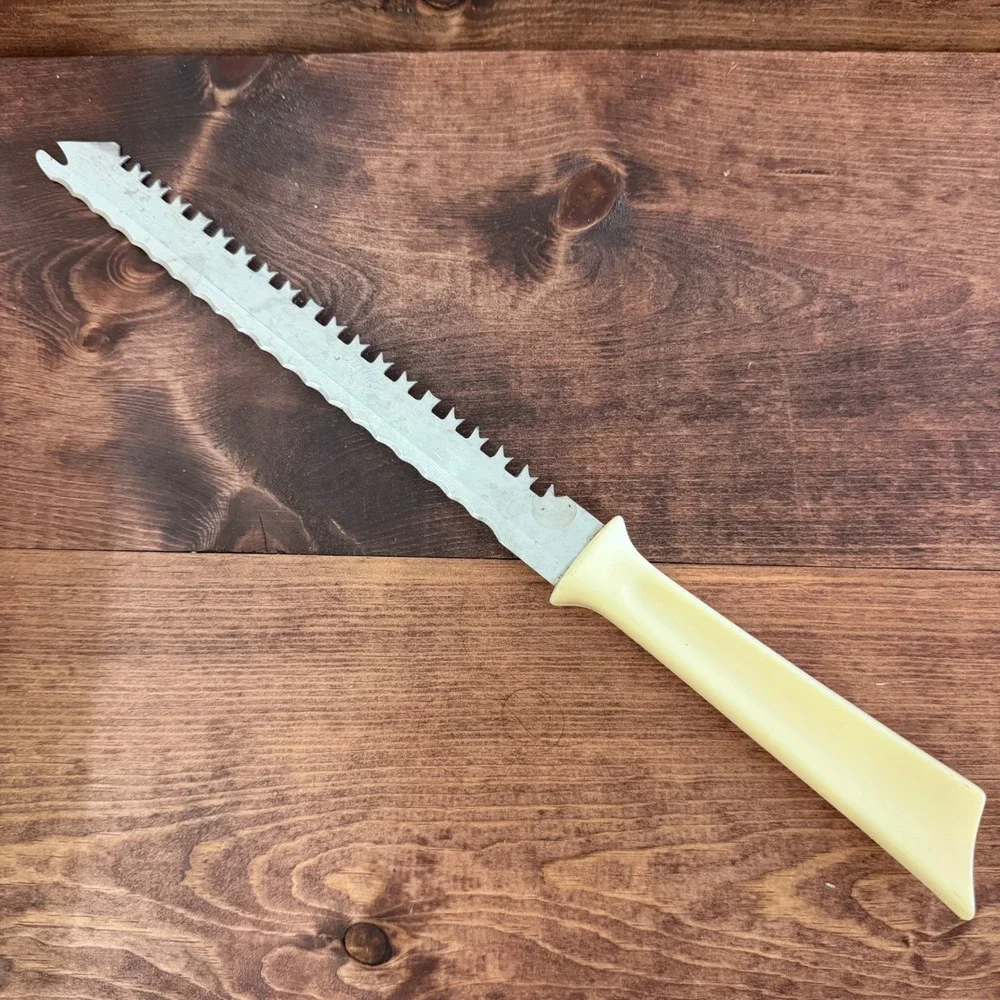 Vintage Quikut Serrated Stainless Steel Multi Purpose Utility Knife Cream Handle